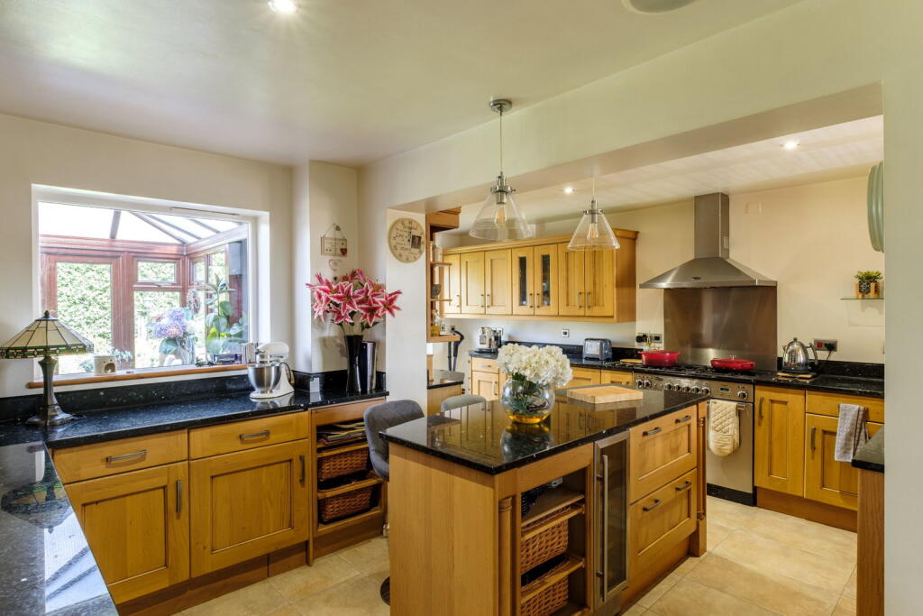 House in Rushcliffe, East Leake - More