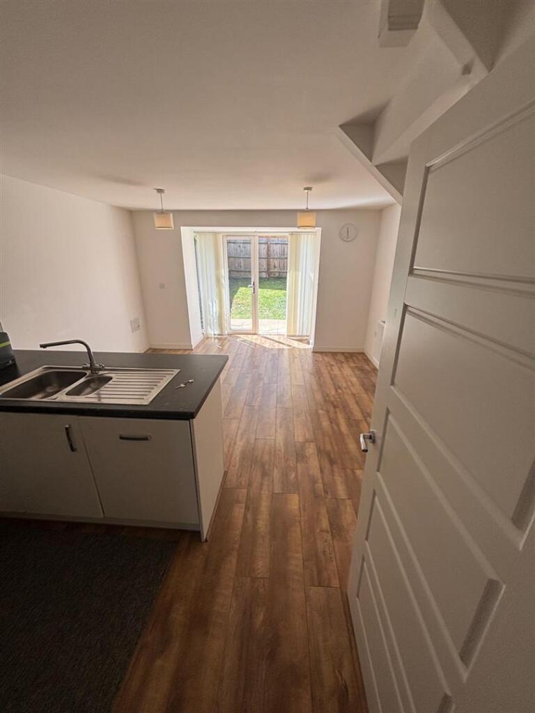 House in Dartford - View 2
