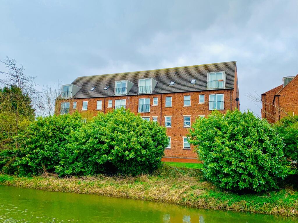 Apartment in Lincoln - View 3