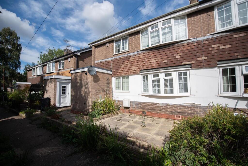 Main image of property: Shearing Close, Gedling, Nottingham
