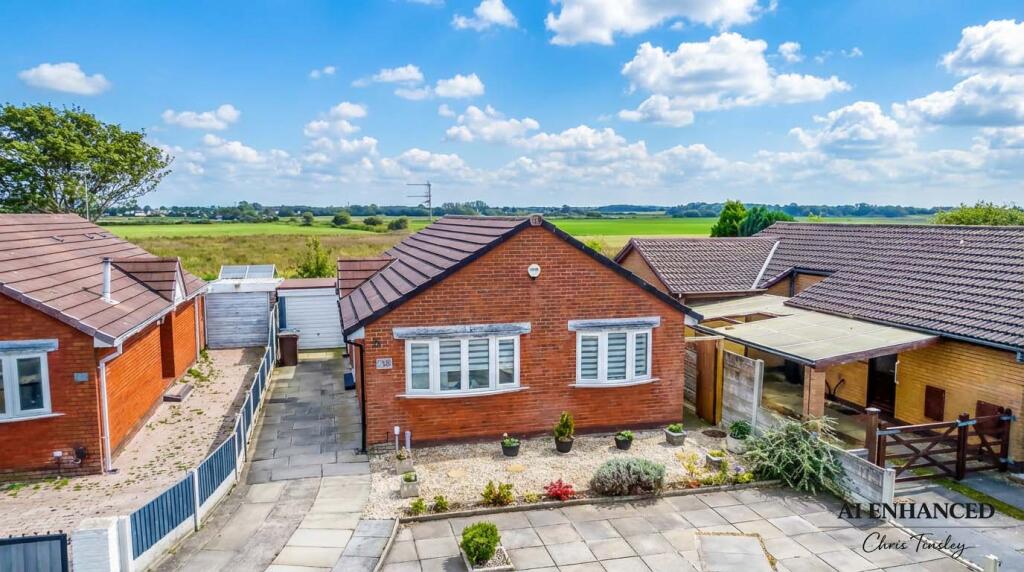2-bed detached on Markham Drive, Kew Meadows, Southport PR8, £269,500