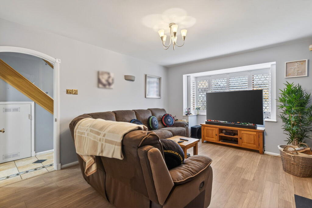 Roxton Close, Barton Seagrave NN15 photo 4