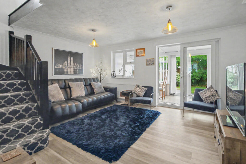 House in Guildford - View 2