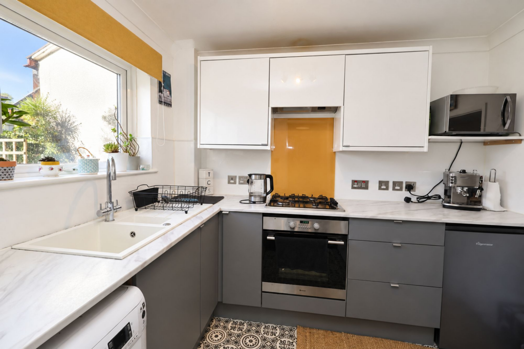 House in Truro - View 3