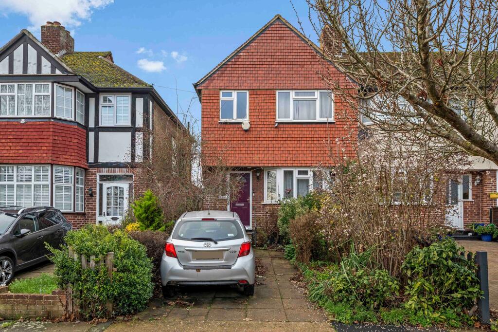 3-bed terraced on Pembury Avenue, Worcester Park, KT4, £465,000