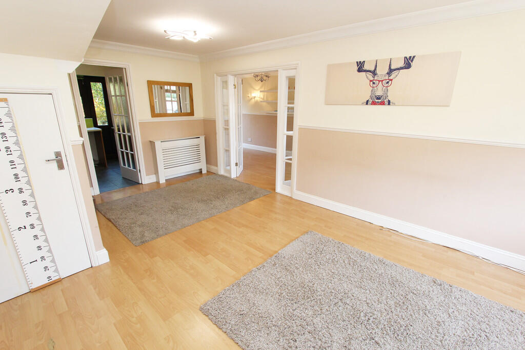 House in Greenhithe, Stone - View 4