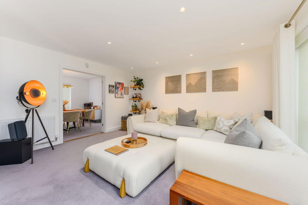 Main image of property: Ringlet Close, Ashford, TN24 9FW