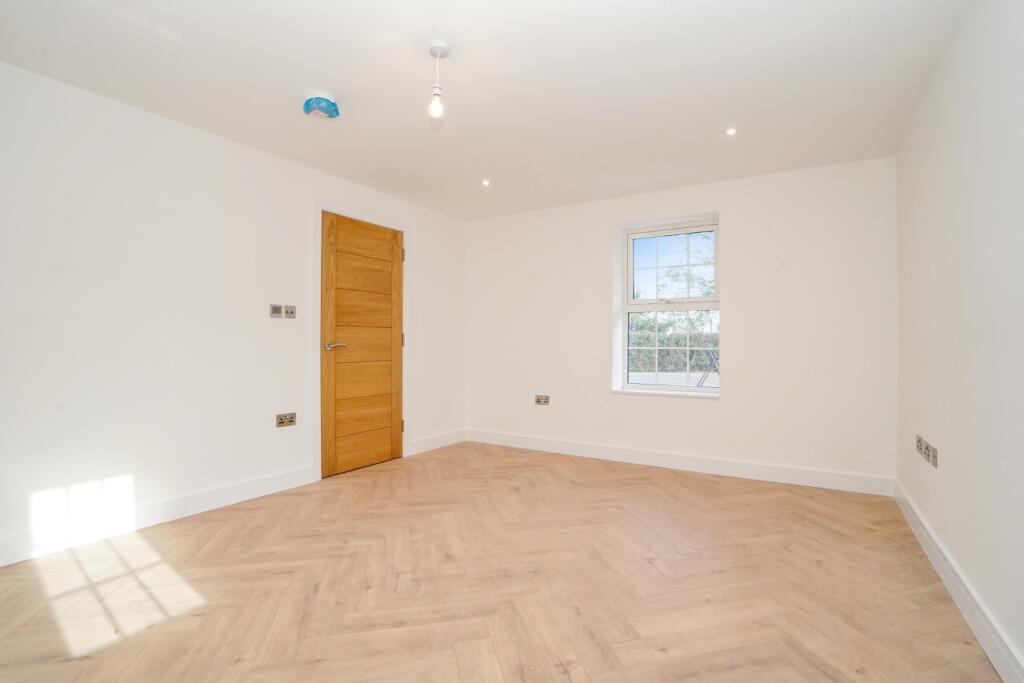 House in South Marston, Swindon - View 4