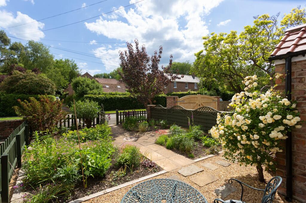 House in York - View 4