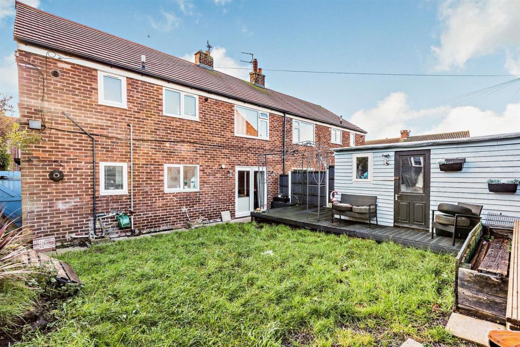 Main image of property: Ground Floor Flat 3 , 3B Four Acre Drive, Liverpool, Merseyside L21 0EN