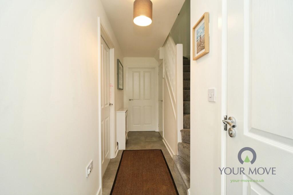 House in Oldham, Hathershaw - View 2