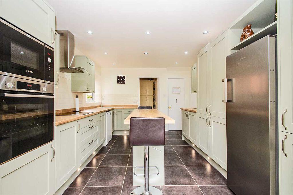 House in Lichfield, Burntwood - More