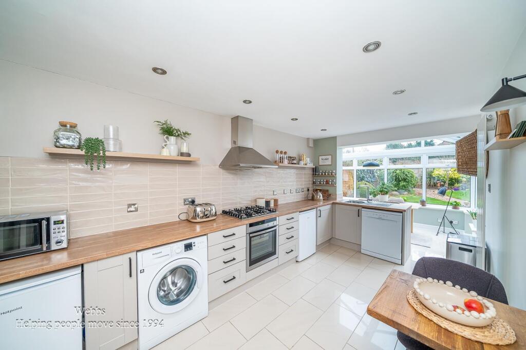 Sapphire Drive, Heath Hayes, Cannock photo 3