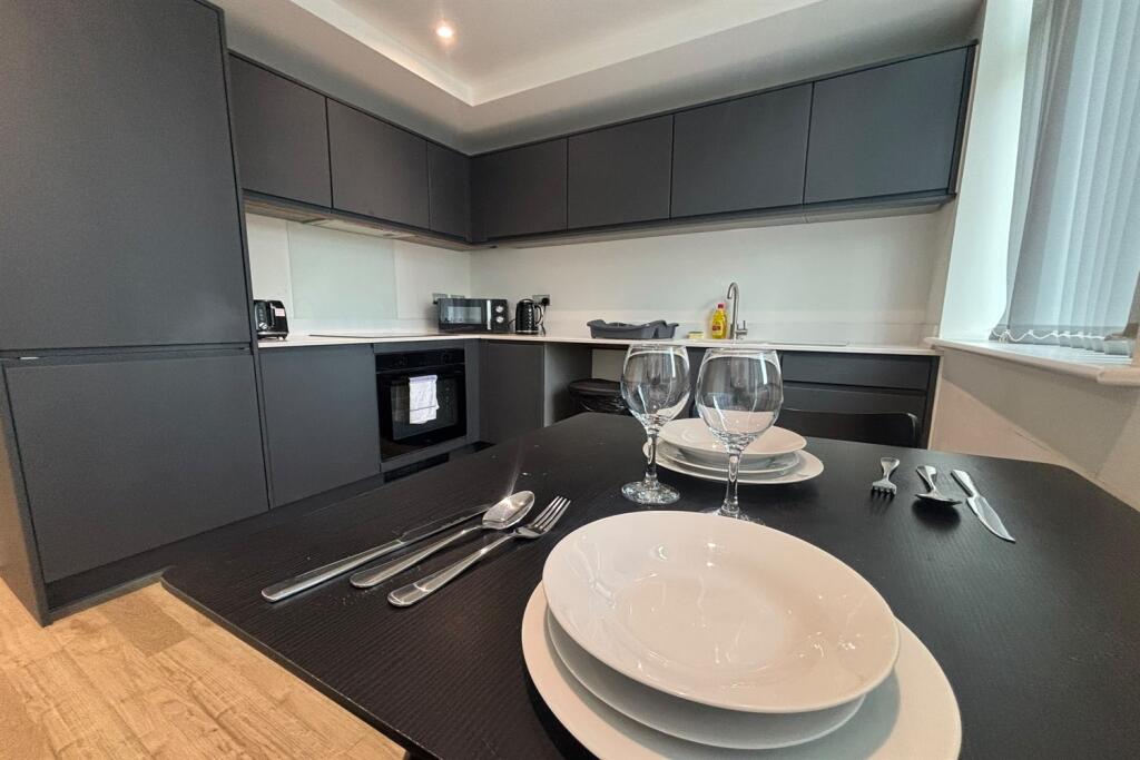 Apartment in Manchester - View 4