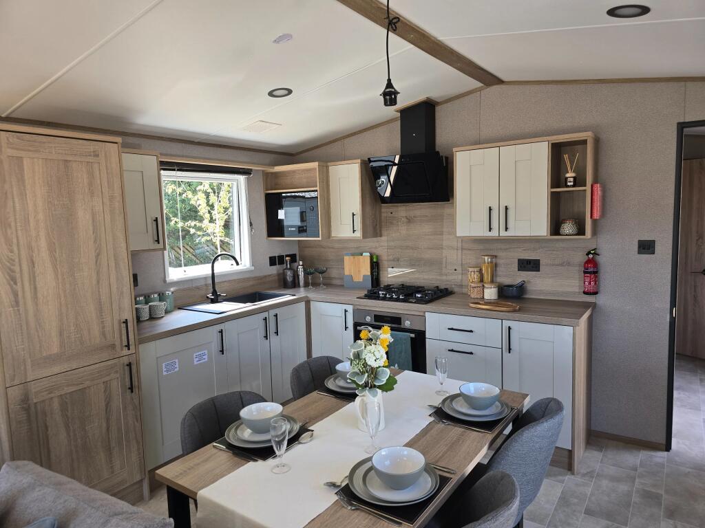 2027 ABI Beverley, Wood Farm Country and Leisure Park, Axminster Road, Charmouth, Dorset, DT6 6BT photo 4
