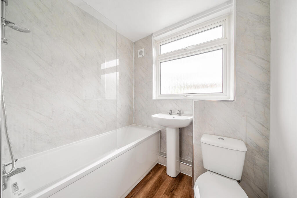 House in London - View 3