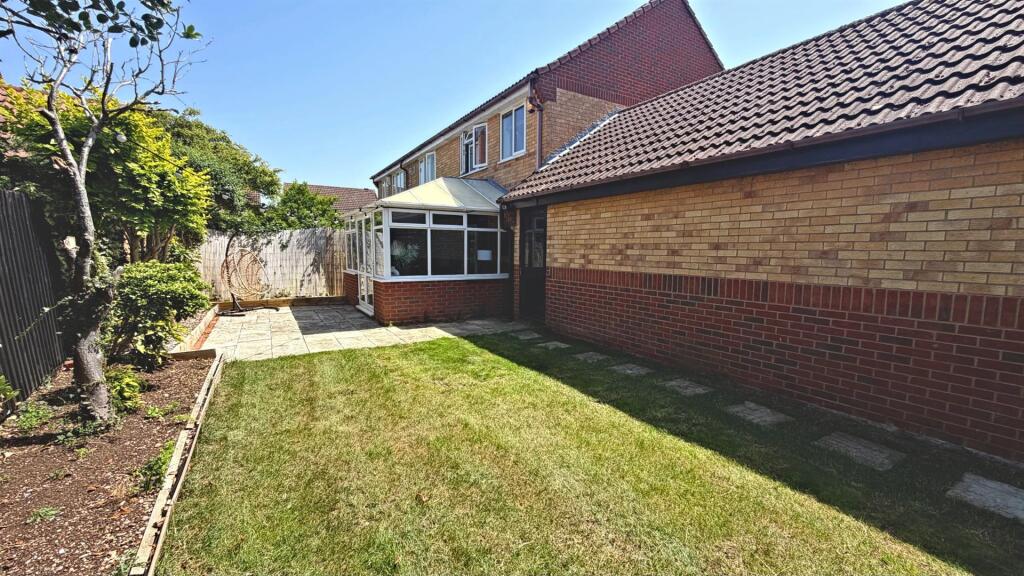 House in Milton Keynes - View 4