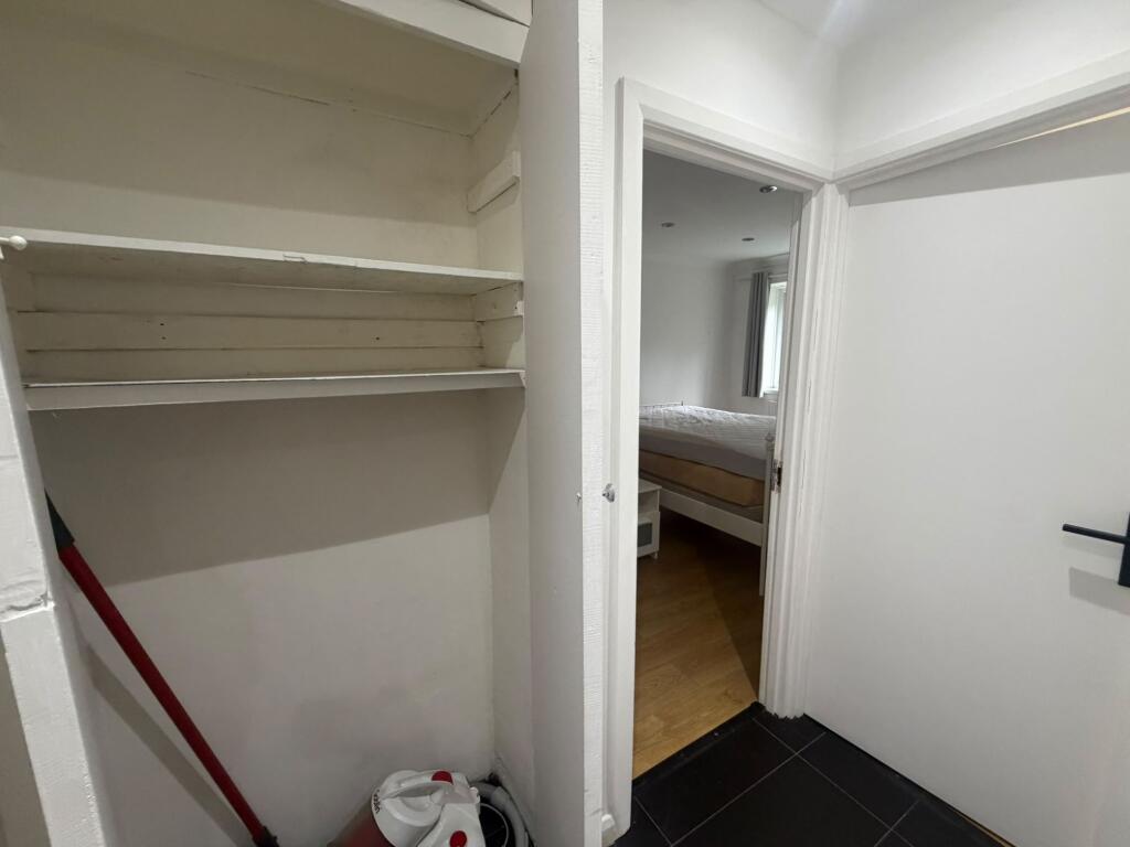 Apartment in London - More