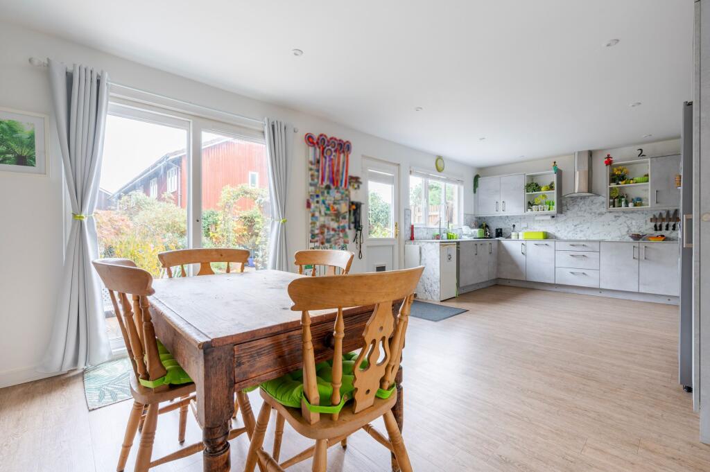 House in West Suffolk, Studlands Park, Newmarket - View 5