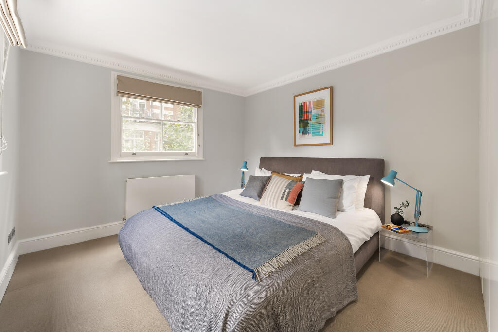 Apartment in London - View 5