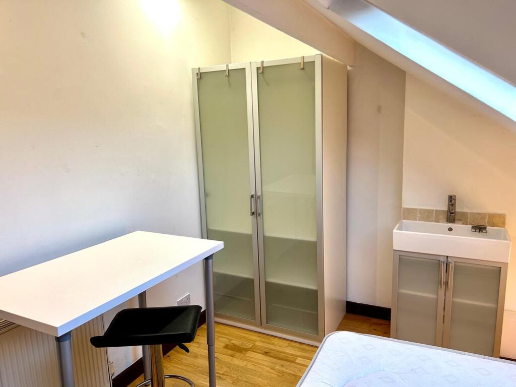 1 bedroom house for rent