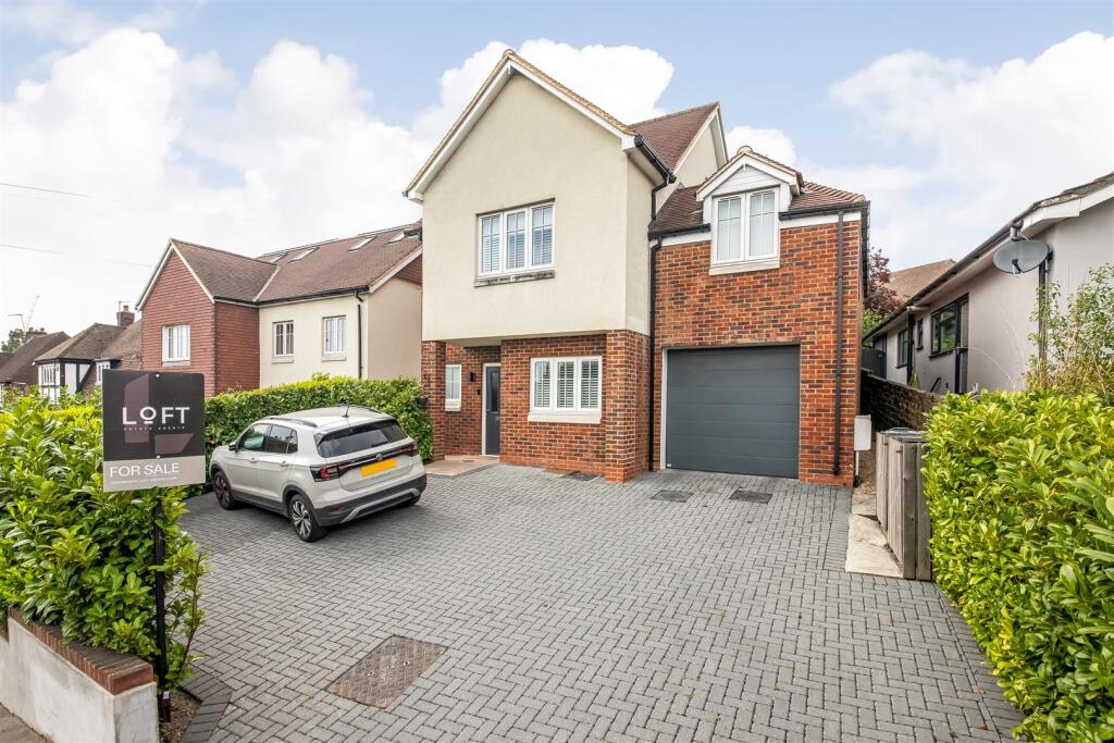 4-bed detached on Pampisford Road, Purley, £850,000