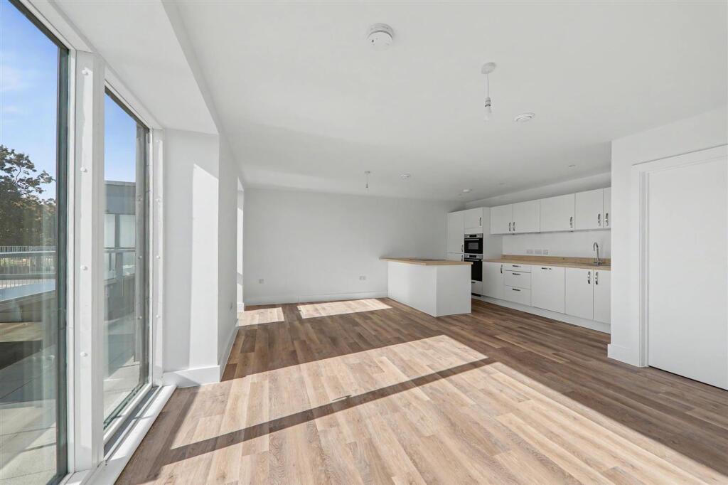 Apartment in Brighton - View 3