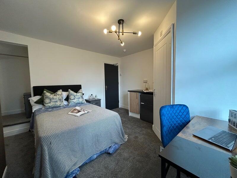 Main image of property: Cradley Heath, B64