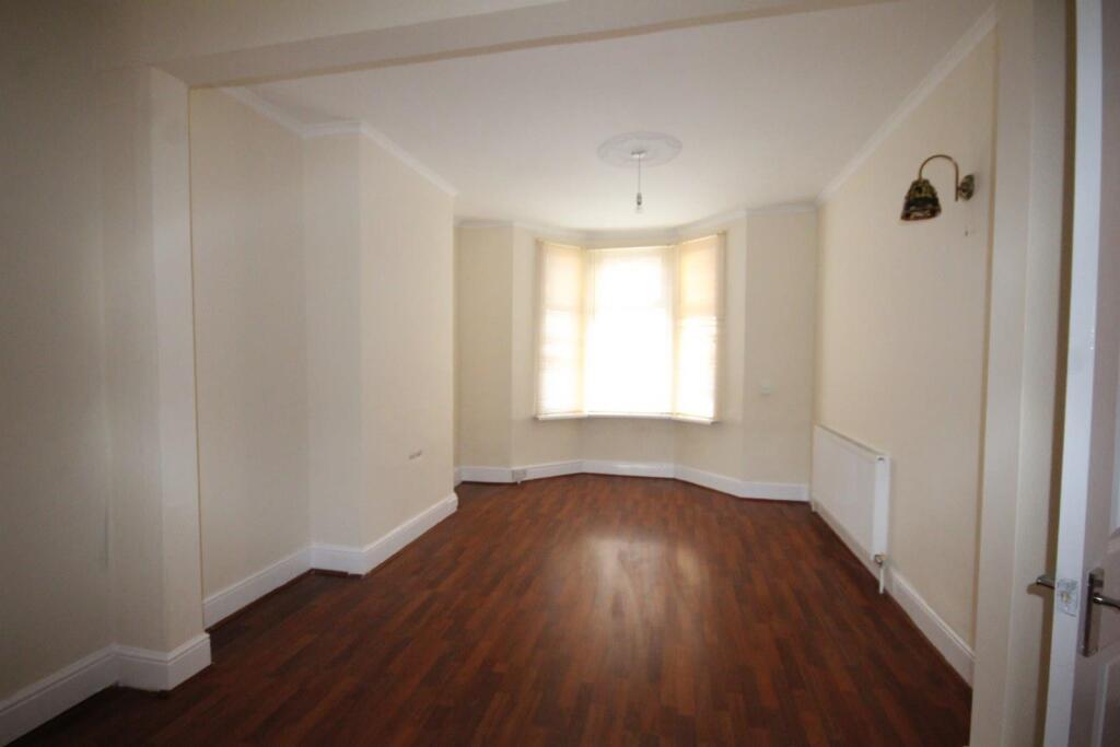 House in Northampton, West Northamptonshire - View 4
