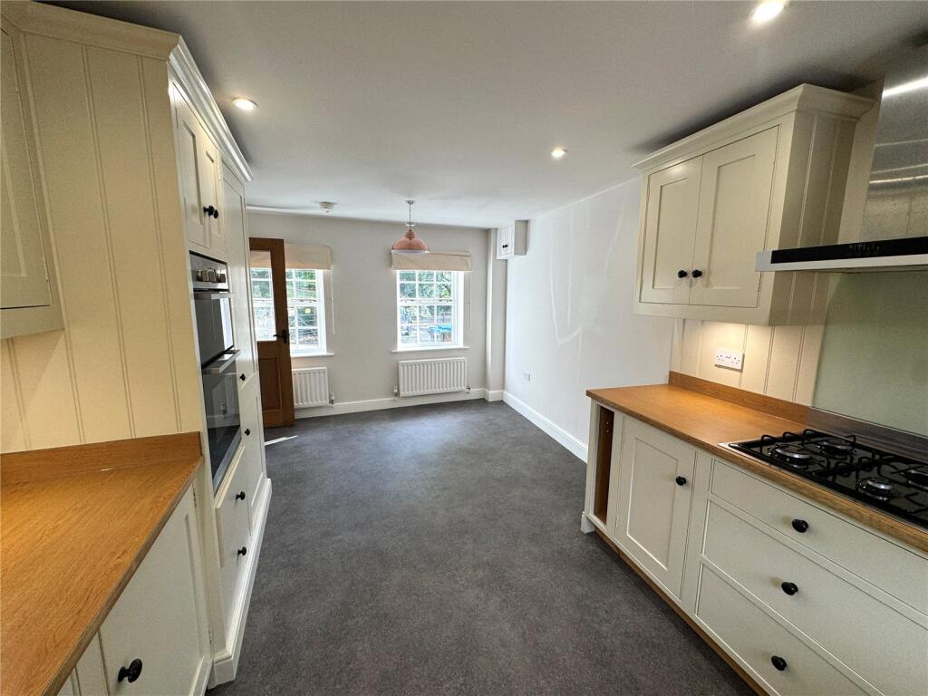 House in Harrogate - View 4