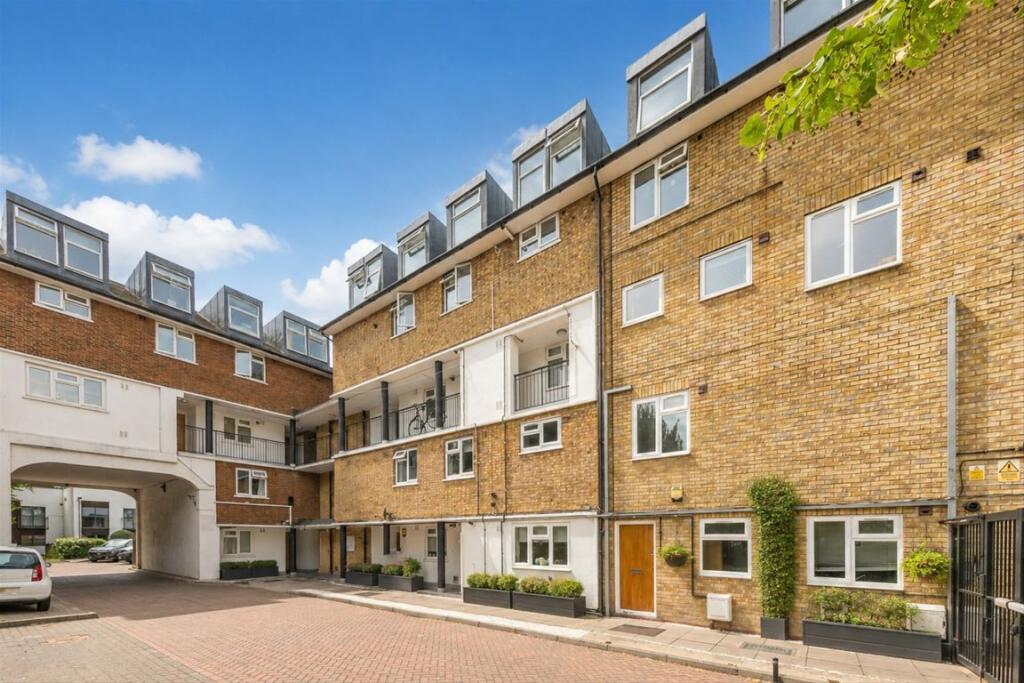 Apartment in London - View 3