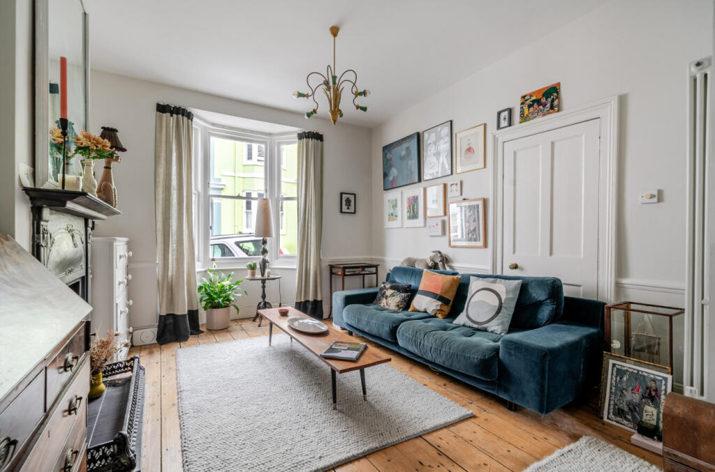 House in Brighton, Prestonville - More