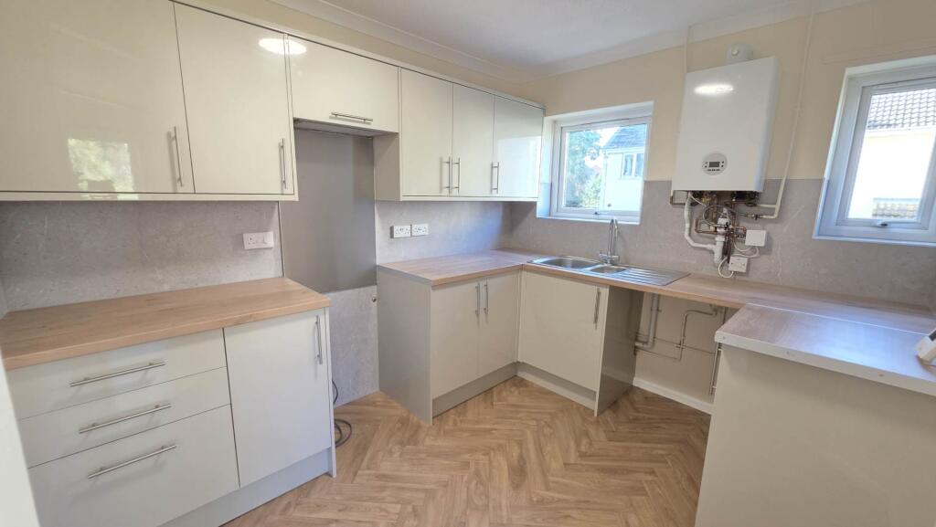 Apartment in Taunton - View 4