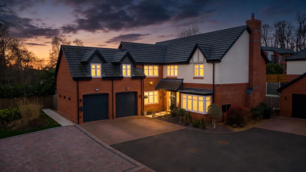 Main image of property: Cherrytree Close, Walsall, West Midlands