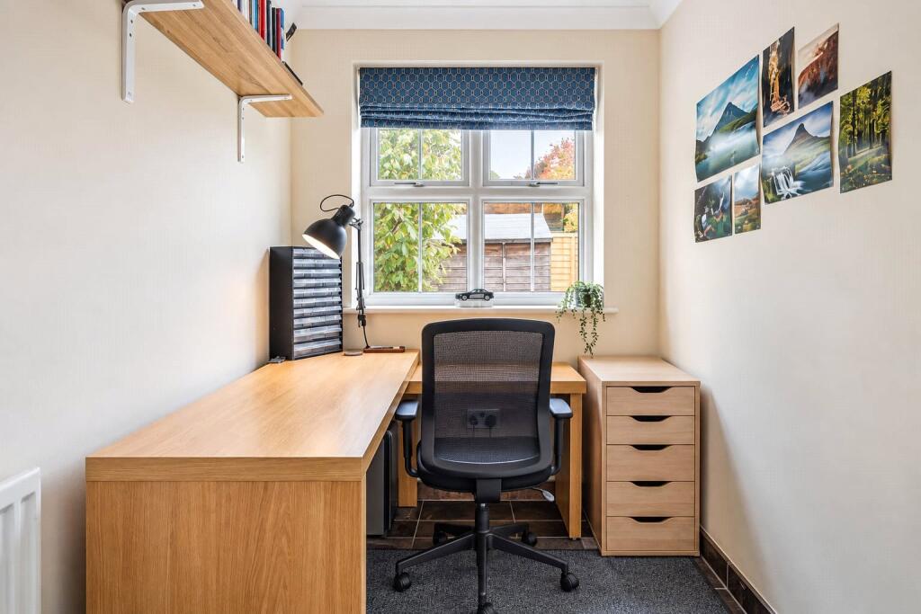 House in Luton - View 4