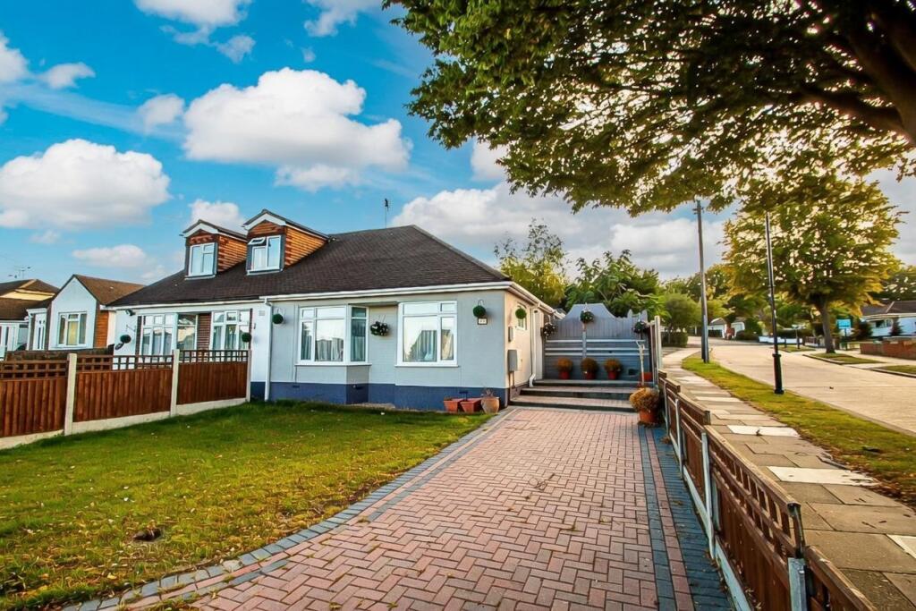Main image of property: Eastwood Old Road, Leigh-On-Sea