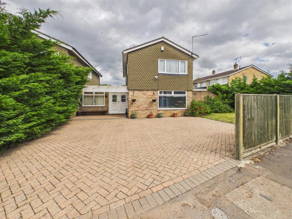 Main image of property: Hardwick Road, Tilehurst, Reading