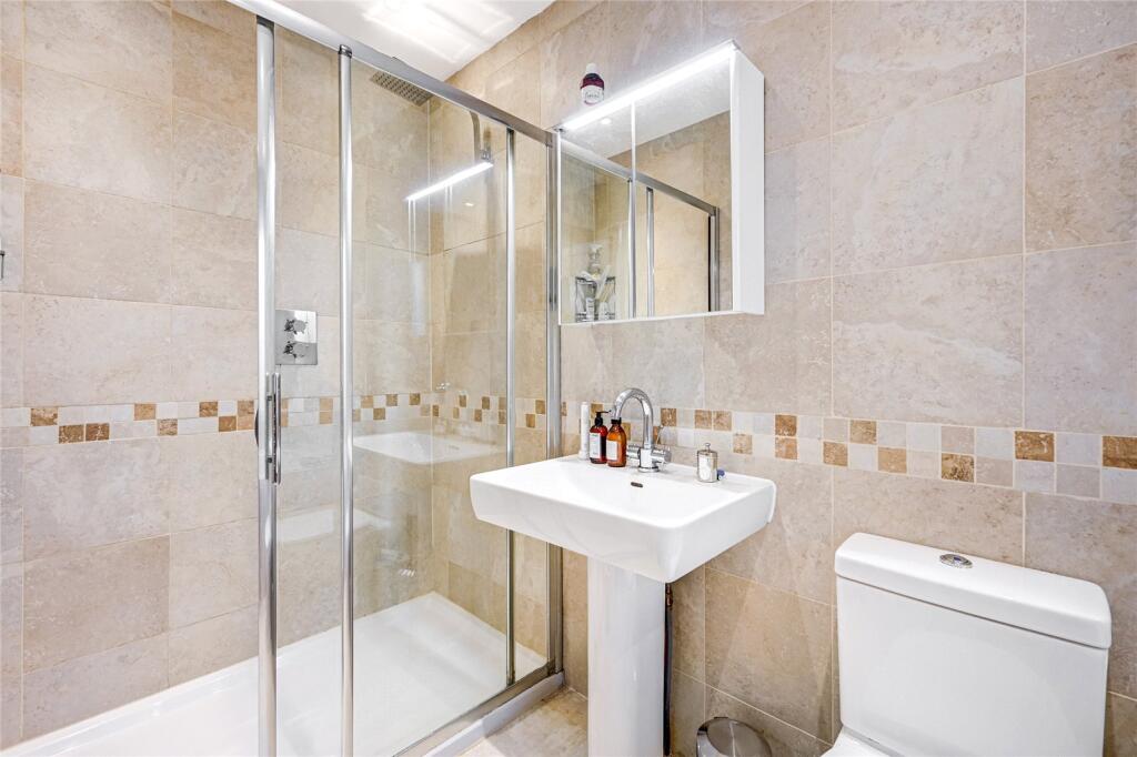 House in London - View 4