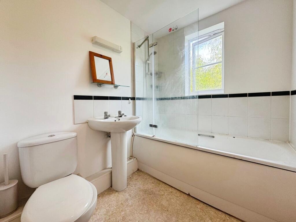 Apartment in Hemel Hempstead - View 4