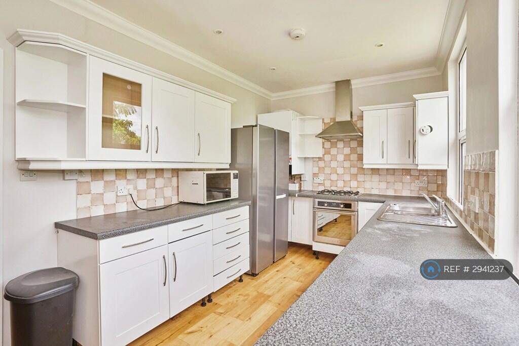 Main image of property: Frithville Gardens, London, W12