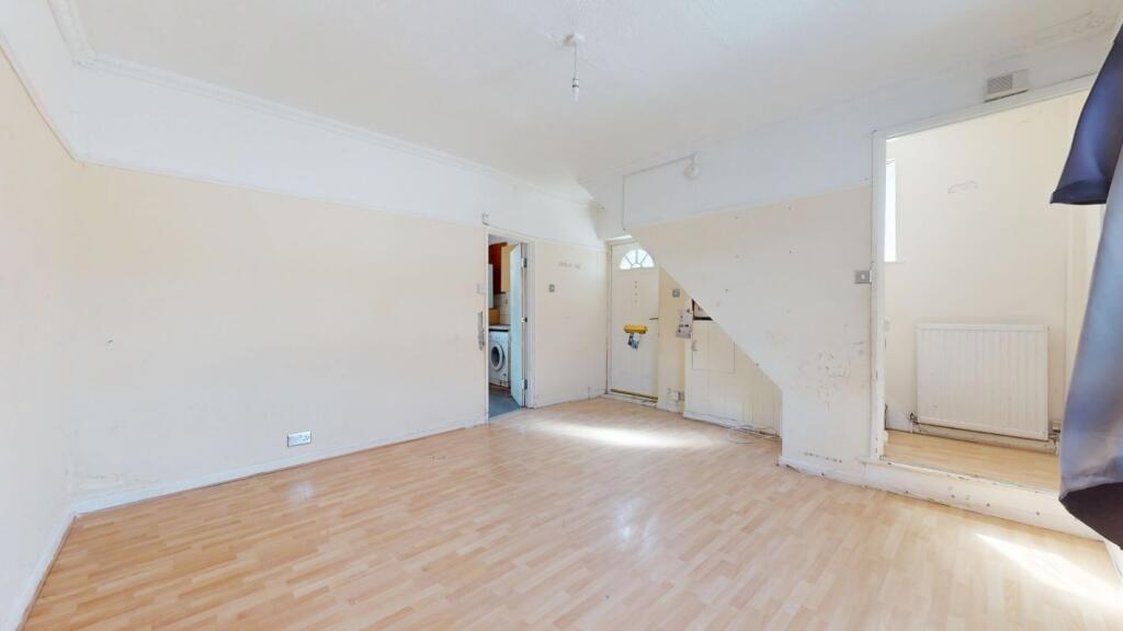 House in Romford - View 3
