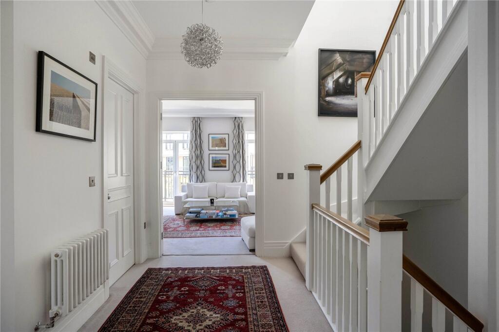 Summerbee Drive, Cheltenham, Gloucestershire, GL51 photo 4