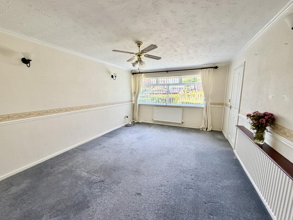 Elan Way, Caldicot, Monmouthshire. NP26 4PZ photo 3