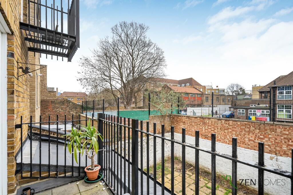 2 bedroom maisonette for rent