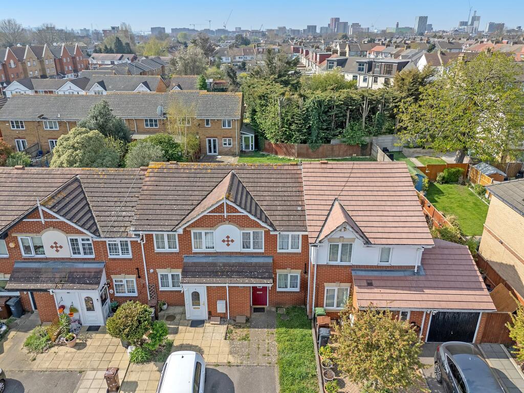 House in Ilford - View 3