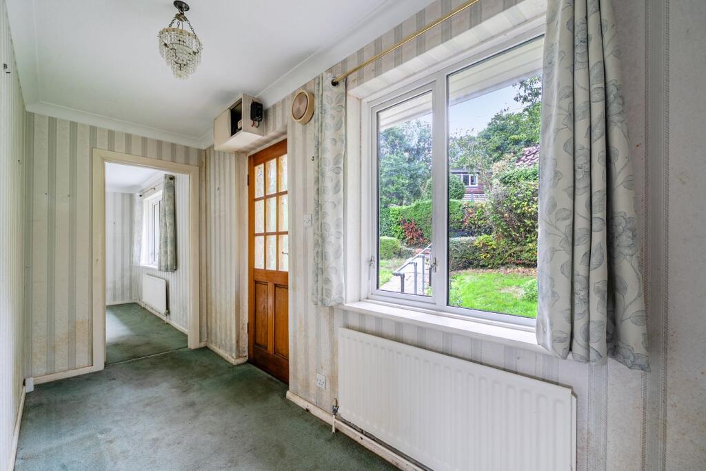 House in New Forest, Bransgore - More