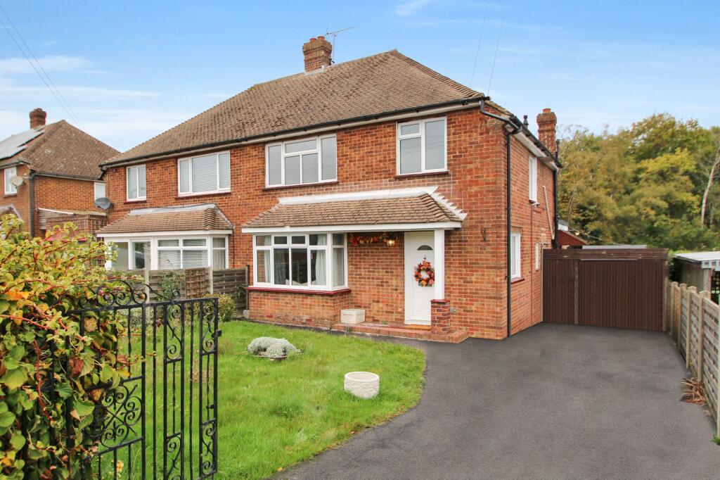 3-bed semi-detached on Heather Drive, St. Michaels, TN30, £425,000