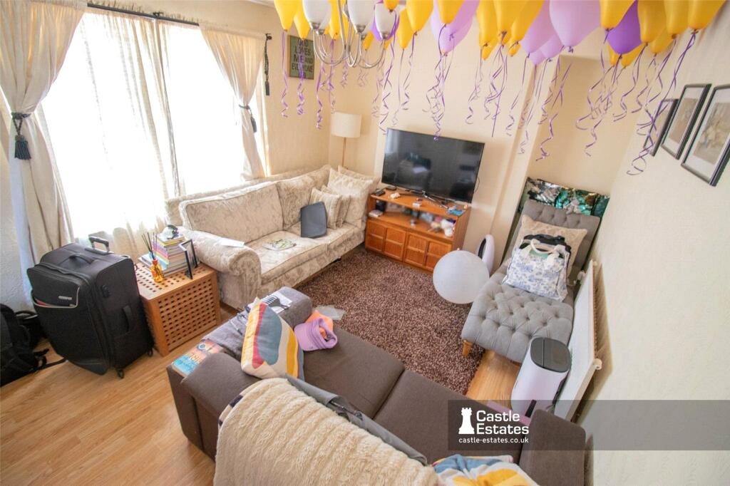 House in Nottingham, Bulwell Hall Estate, Rise Park - View 2