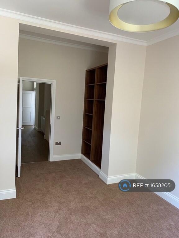 2 bedroom maisonette for rent