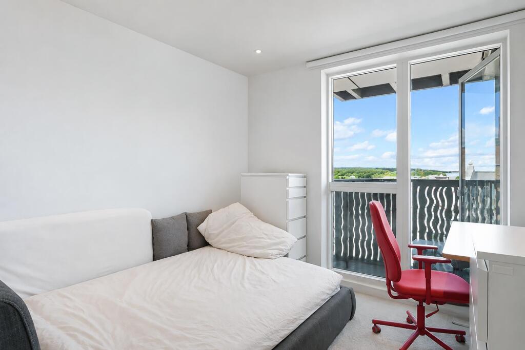 Apartment in London - More